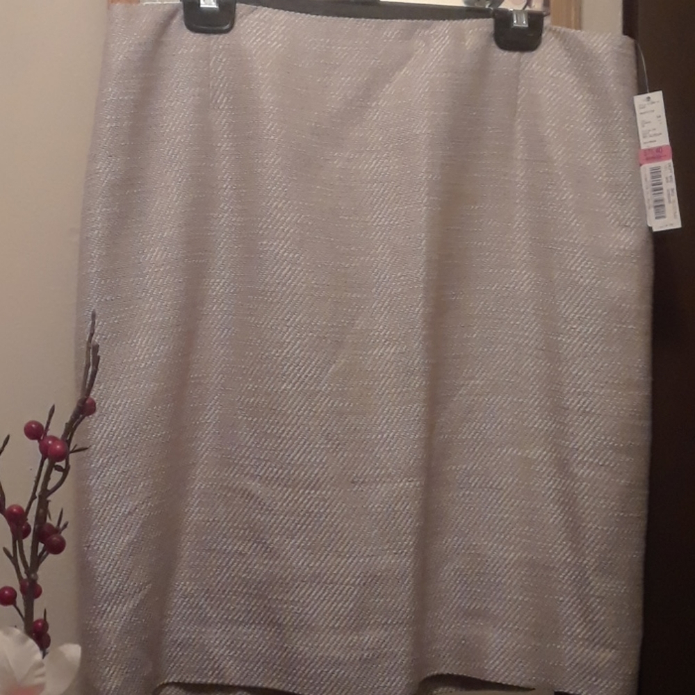 PENCIL SKIRT